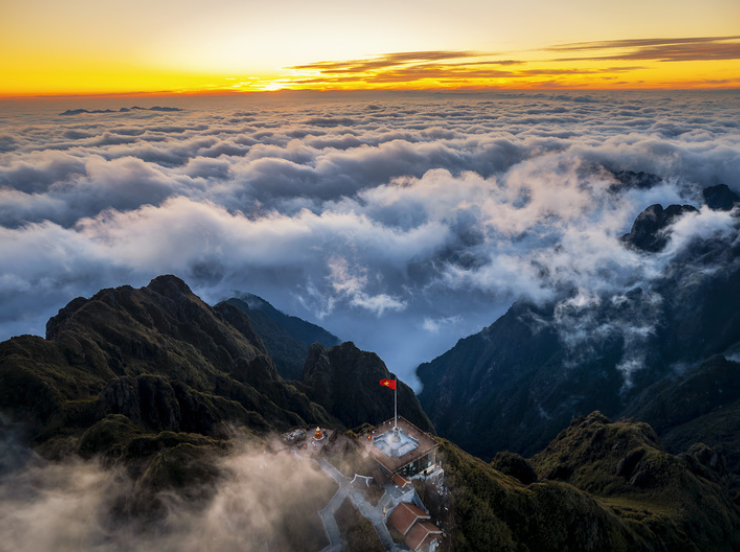 săn mây buổi chiều trên đỉnh fansipan